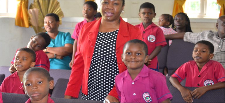 Dr Angela Smith Principal Of Gordon Greenidge School Barbados Honoured For 40 Years In The